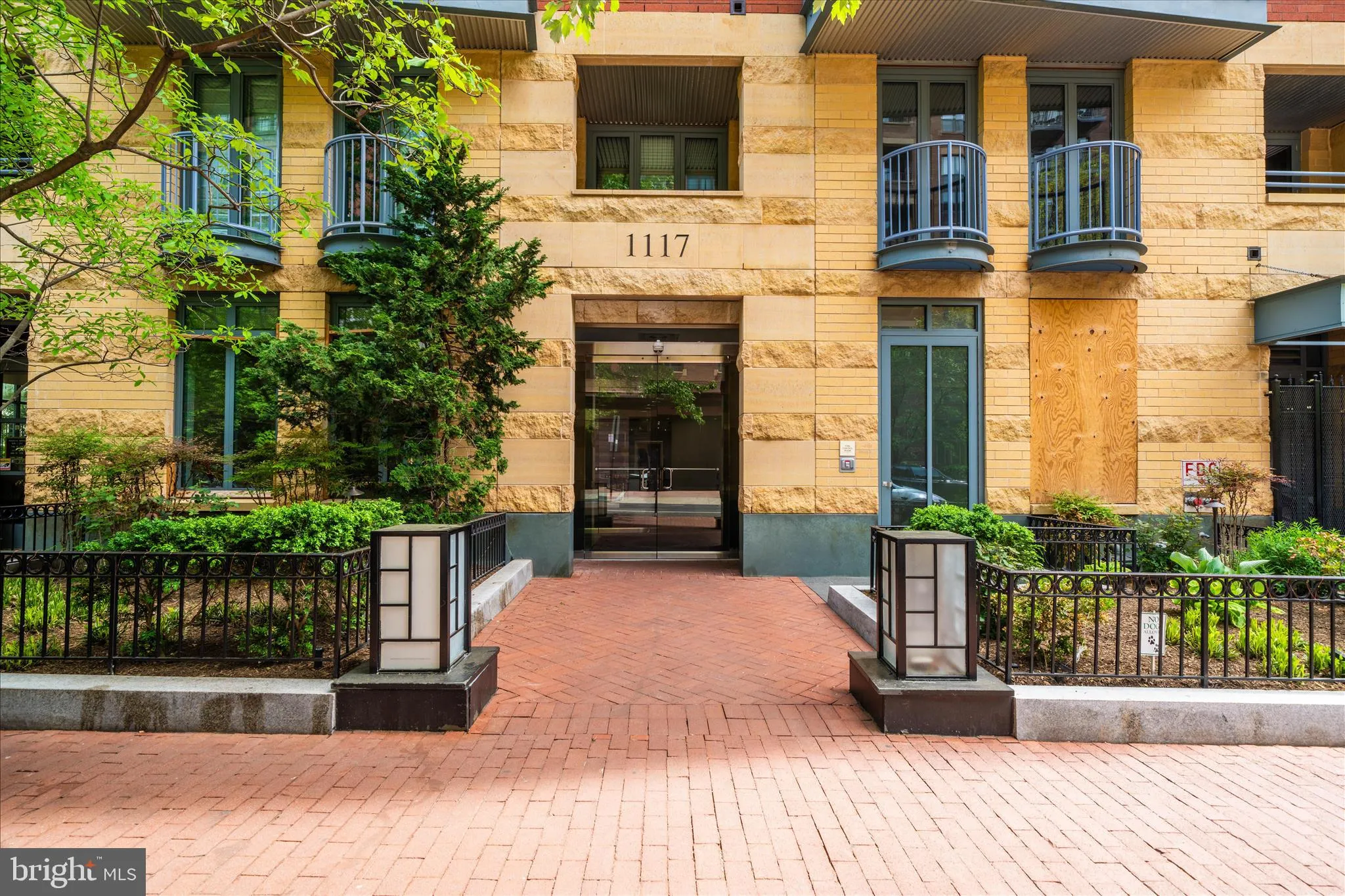 1117 10TH STREET, Washington, DC 20001