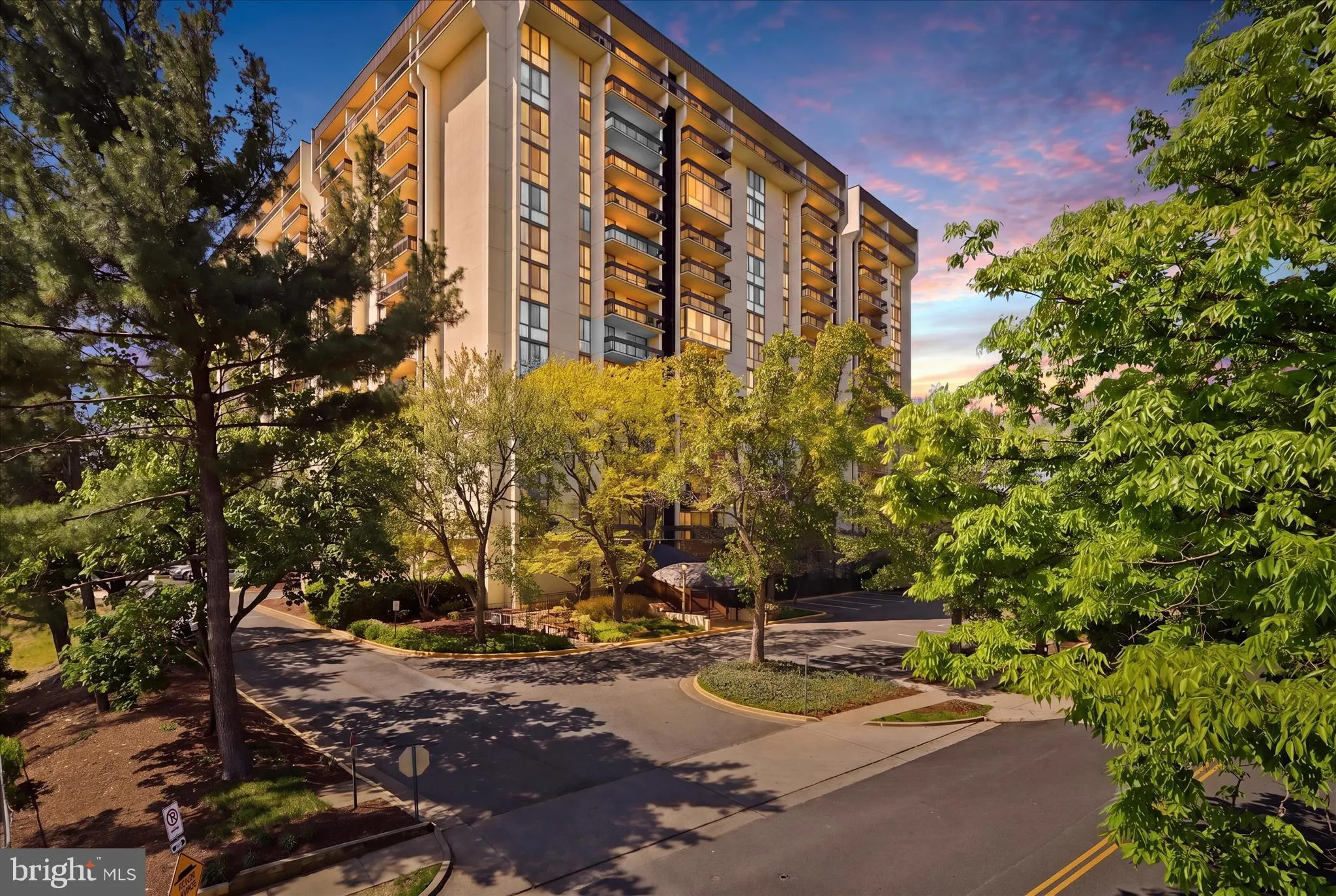 5300 HOLMES RUN PARKWAY, Alexandria, VA 22304