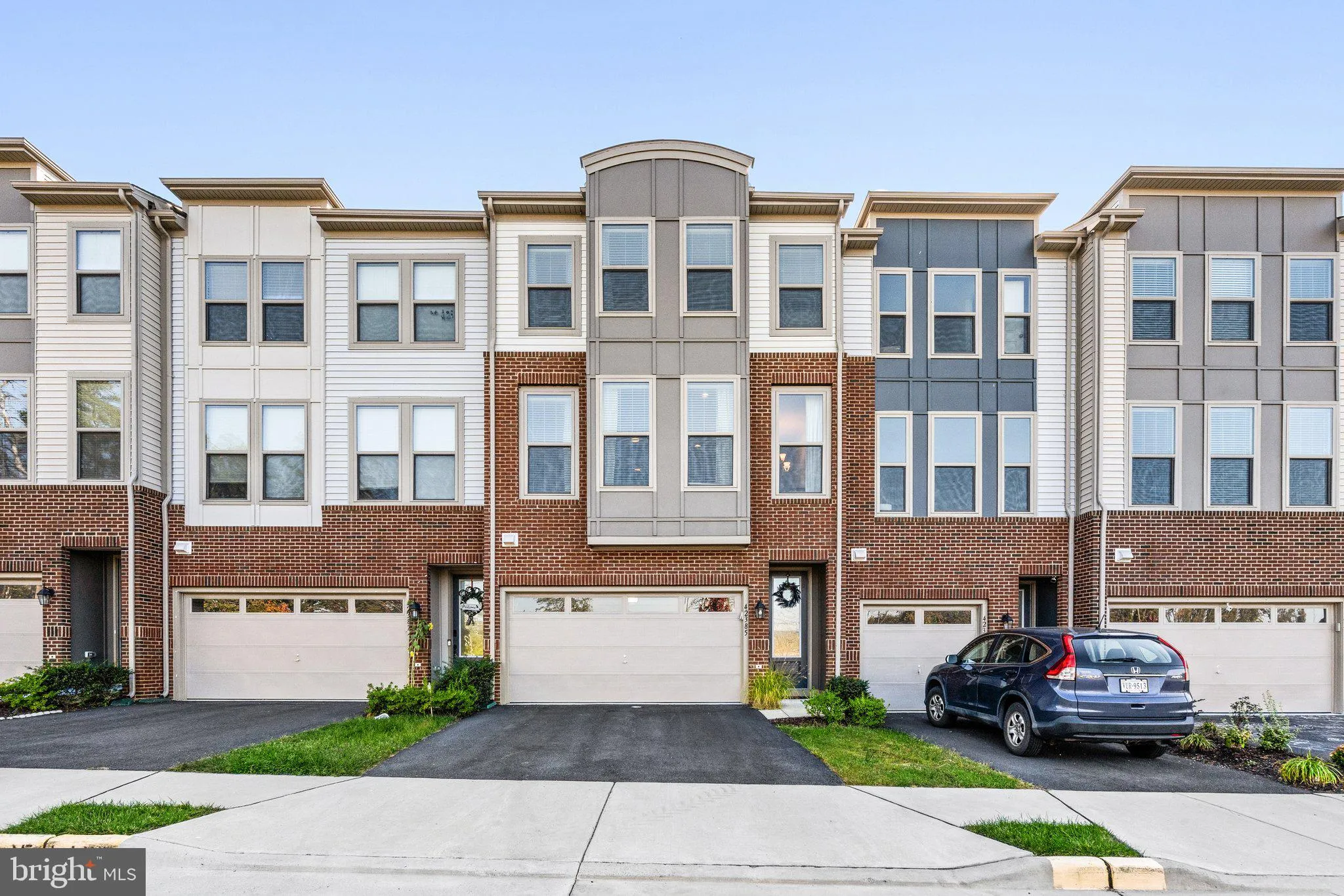 42385 DOGWOOD GLEN SQUARE, Sterling, VA 20166