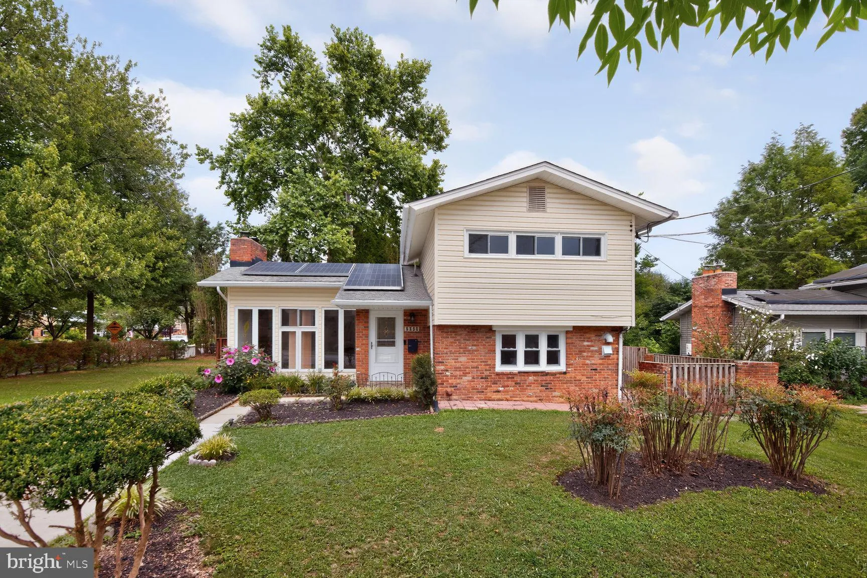 2000 MCAULIFFE DRIVE, Rockville, MD 20851