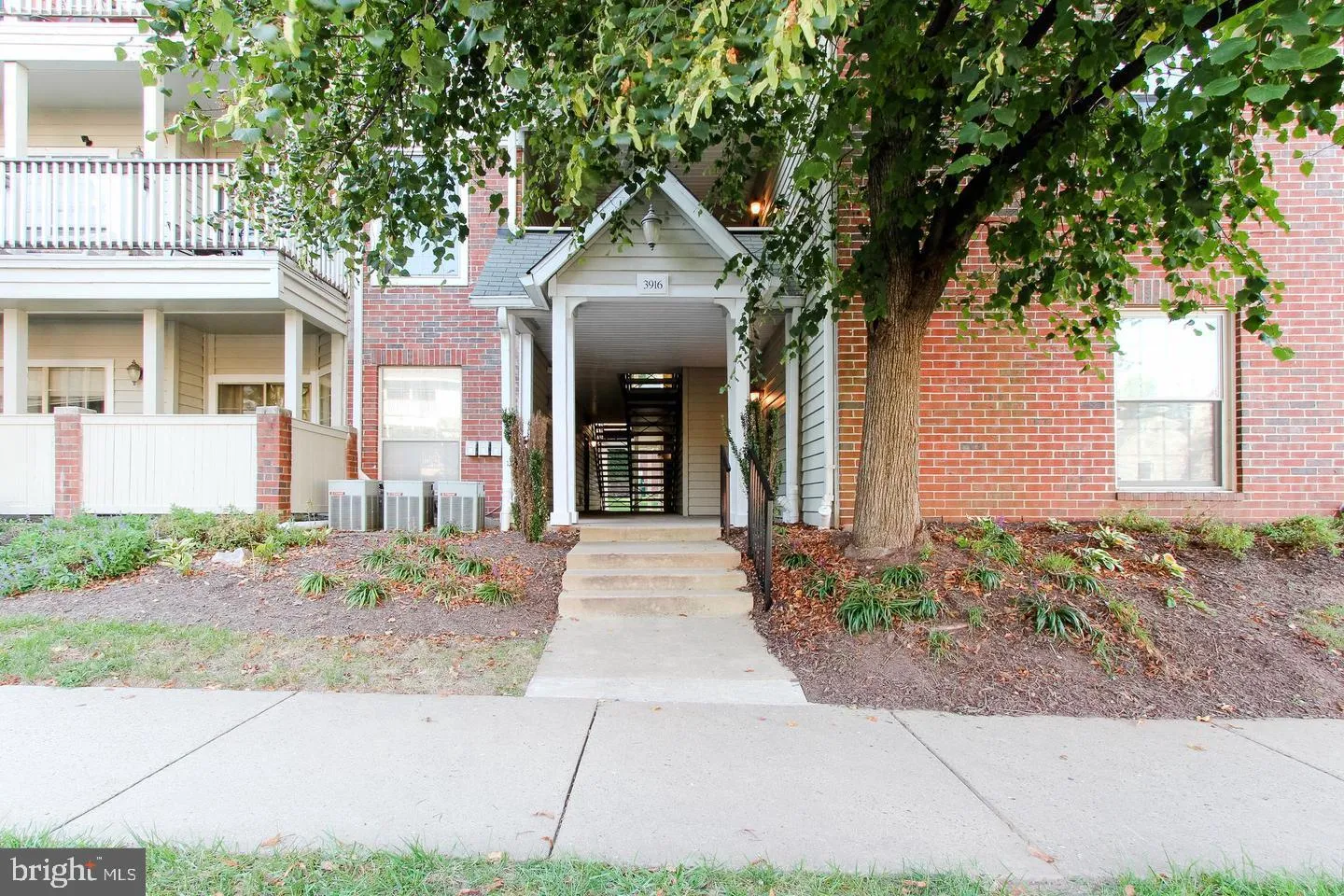 3916 PENDERVIEW DRIVE, Fairfax, VA 22033