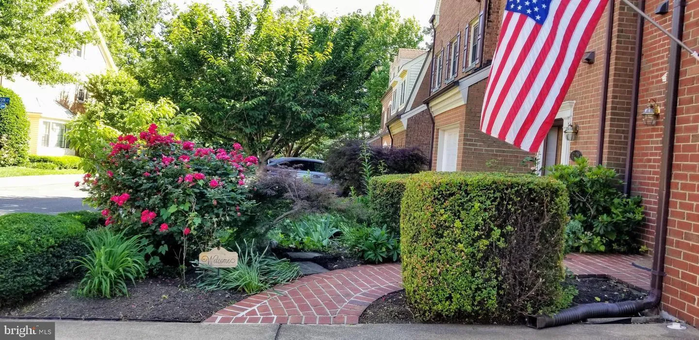 6326 MANCHESTER WAY, Alexandria, VA 22304