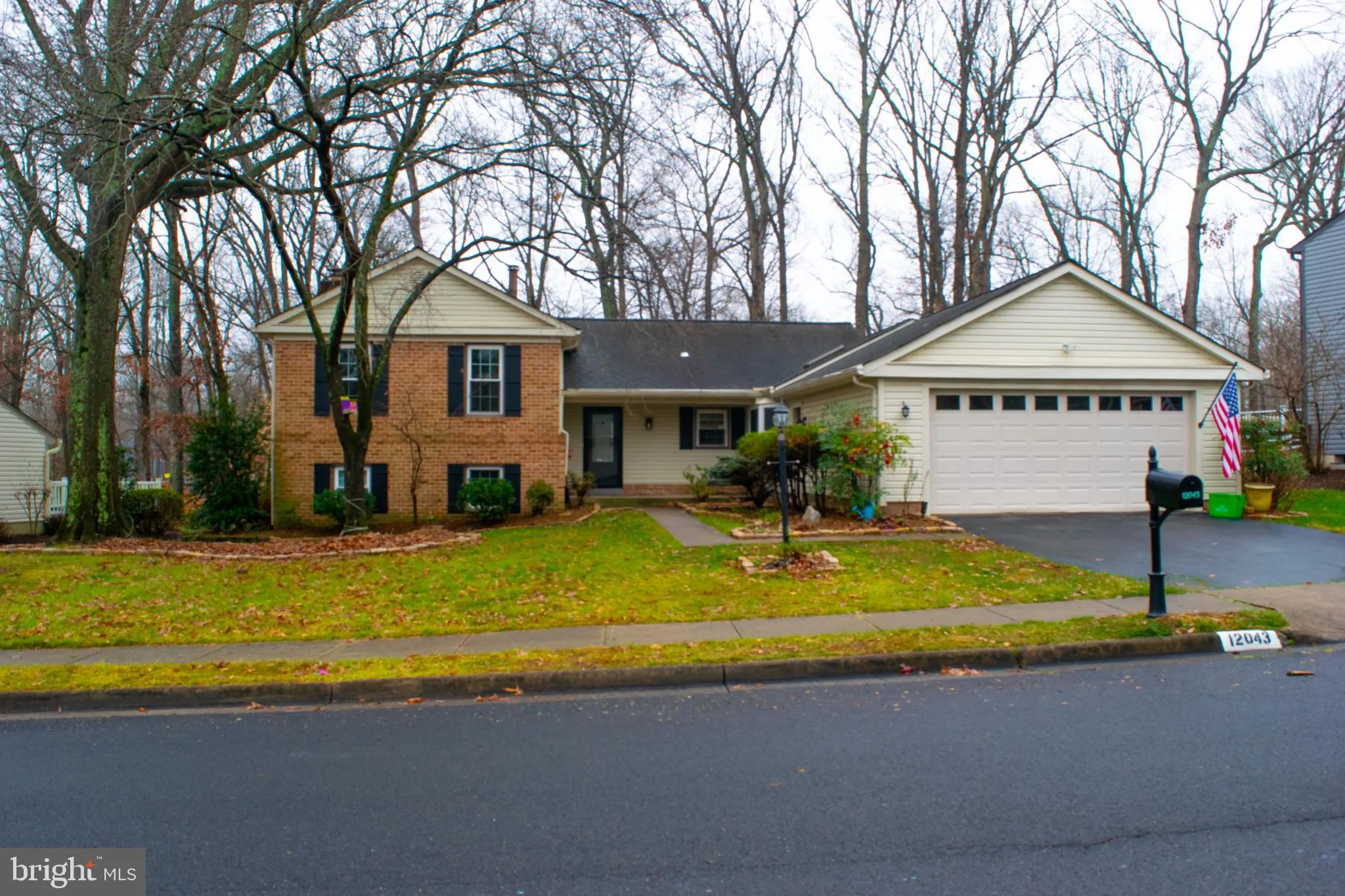 12043 STONEFORD DRIVE, Woodbridge, VA 22192
