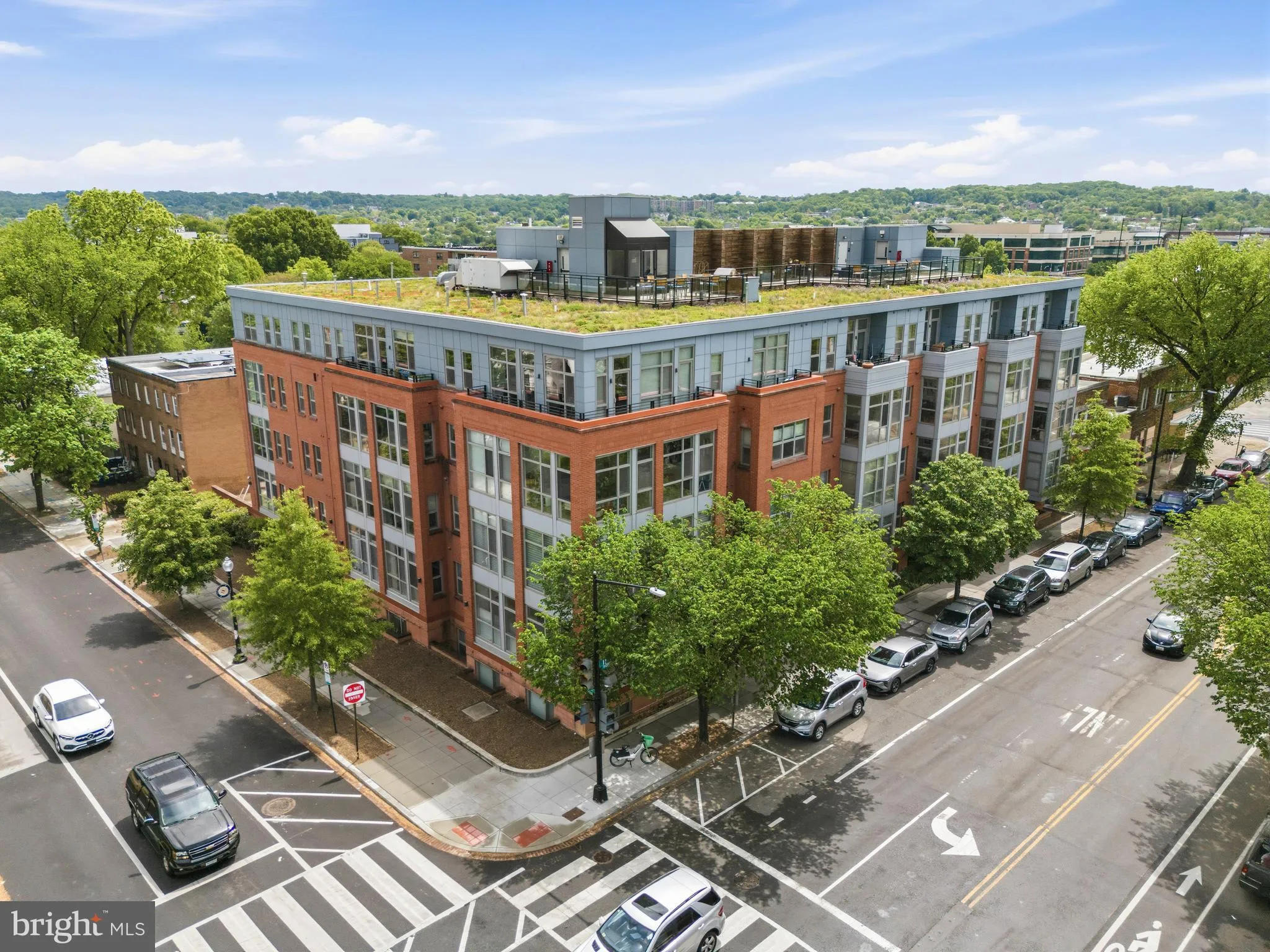 900 11TH STREET, Washington, DC 20003