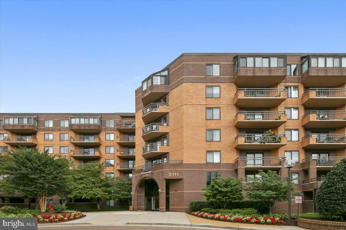 2111 WISCONSIN AVENUE, Washington, DC 20007