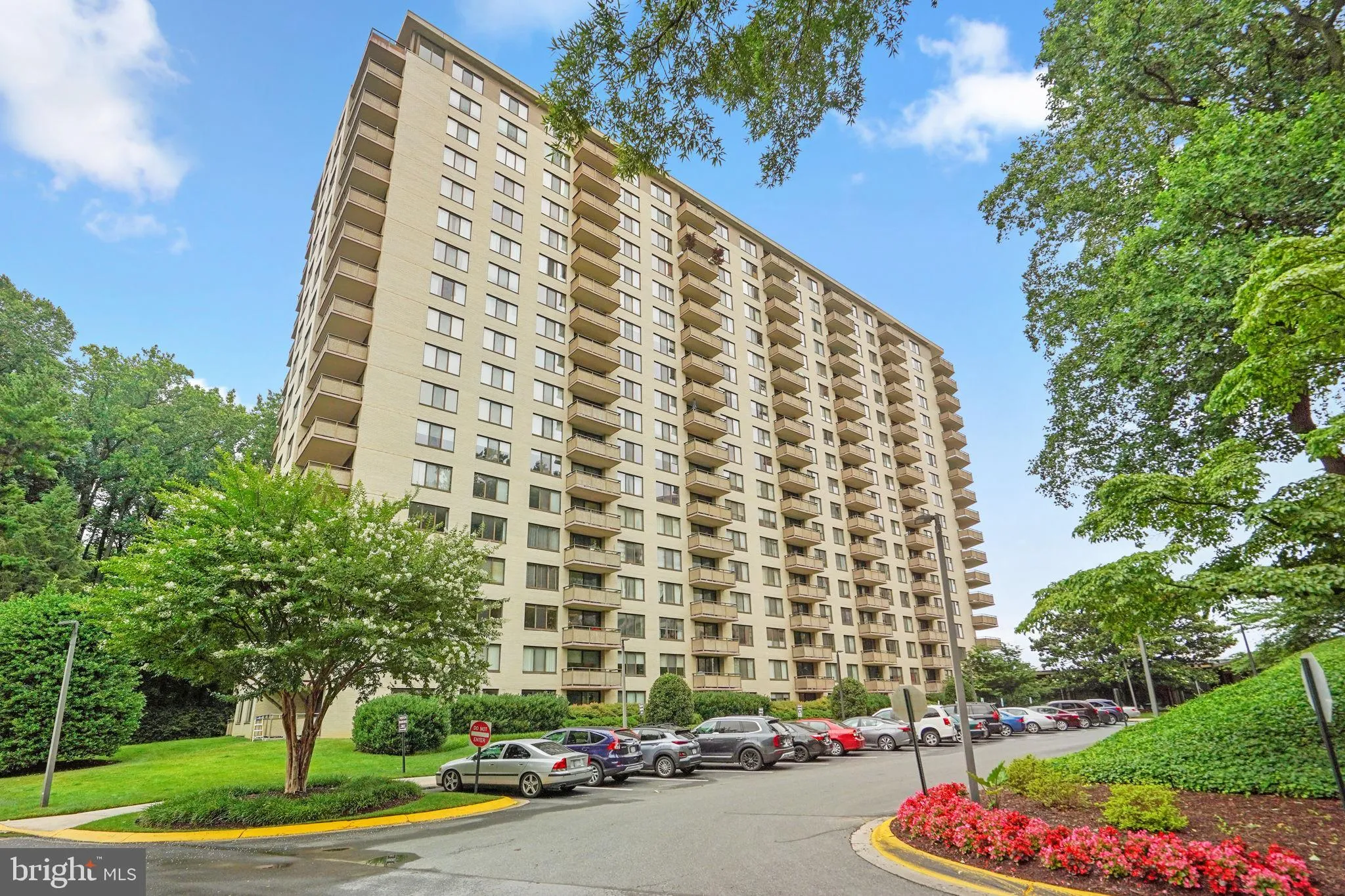 5225 POOKS HILL ROAD, Bethesda, MD 20814