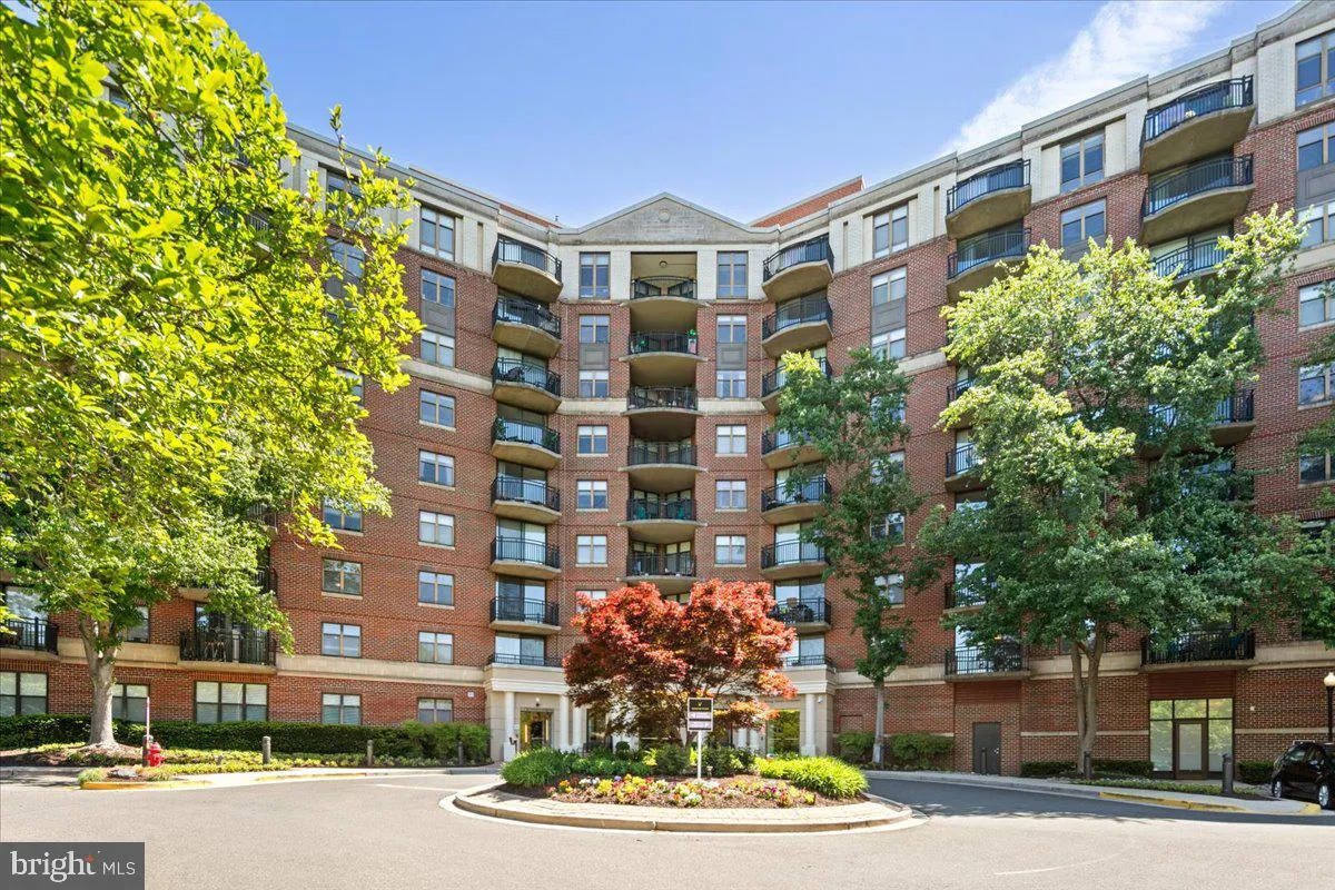 3401 38TH STREET, Washington, DC 20016