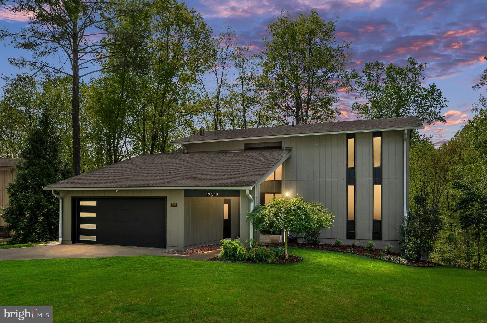 12328 HOLLYHOCK COURT, Woodbridge, VA 22192