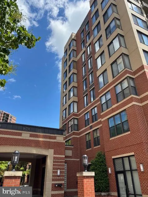 2220 FAIRFAX DRIVE, Arlington, VA 22201