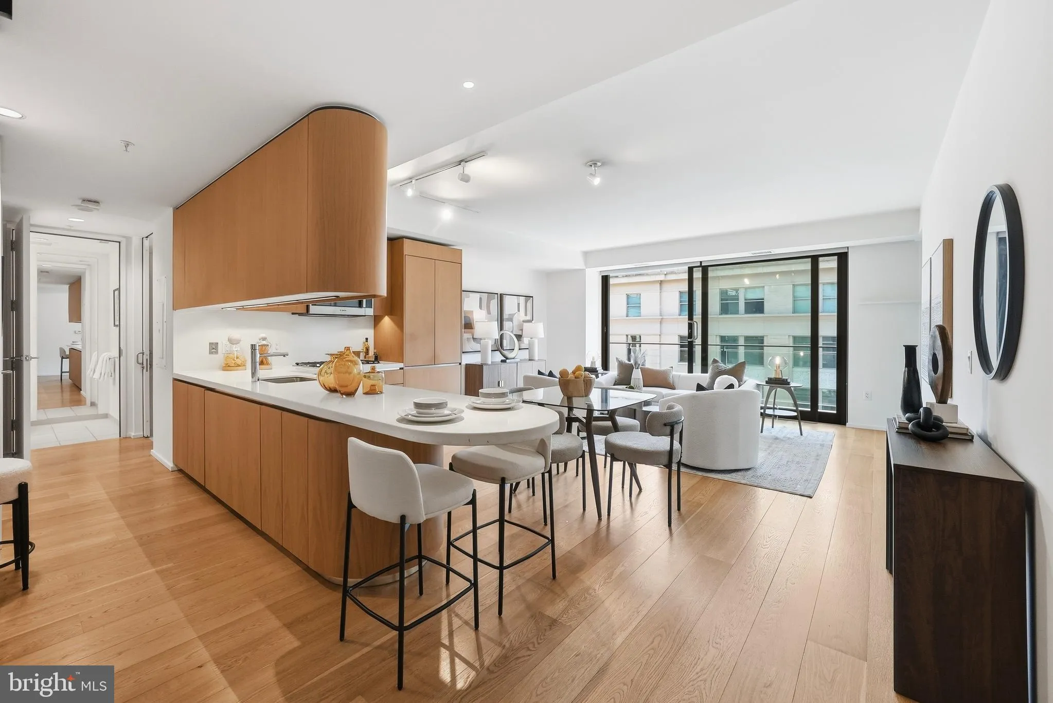 925 H STREET, Washington, DC 20001