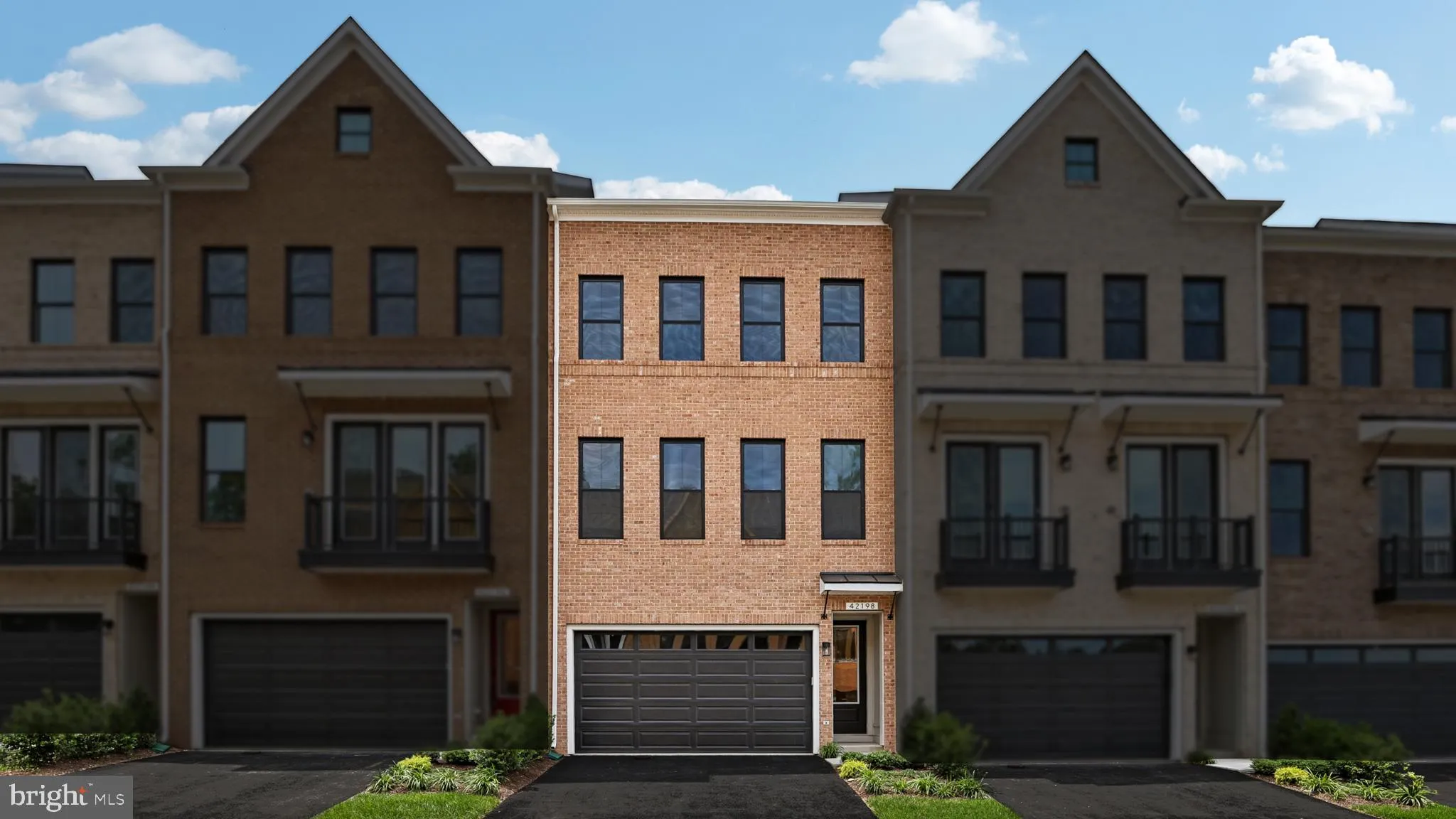 42198 SHINING STAR SQUARE, Ashburn, VA 20148