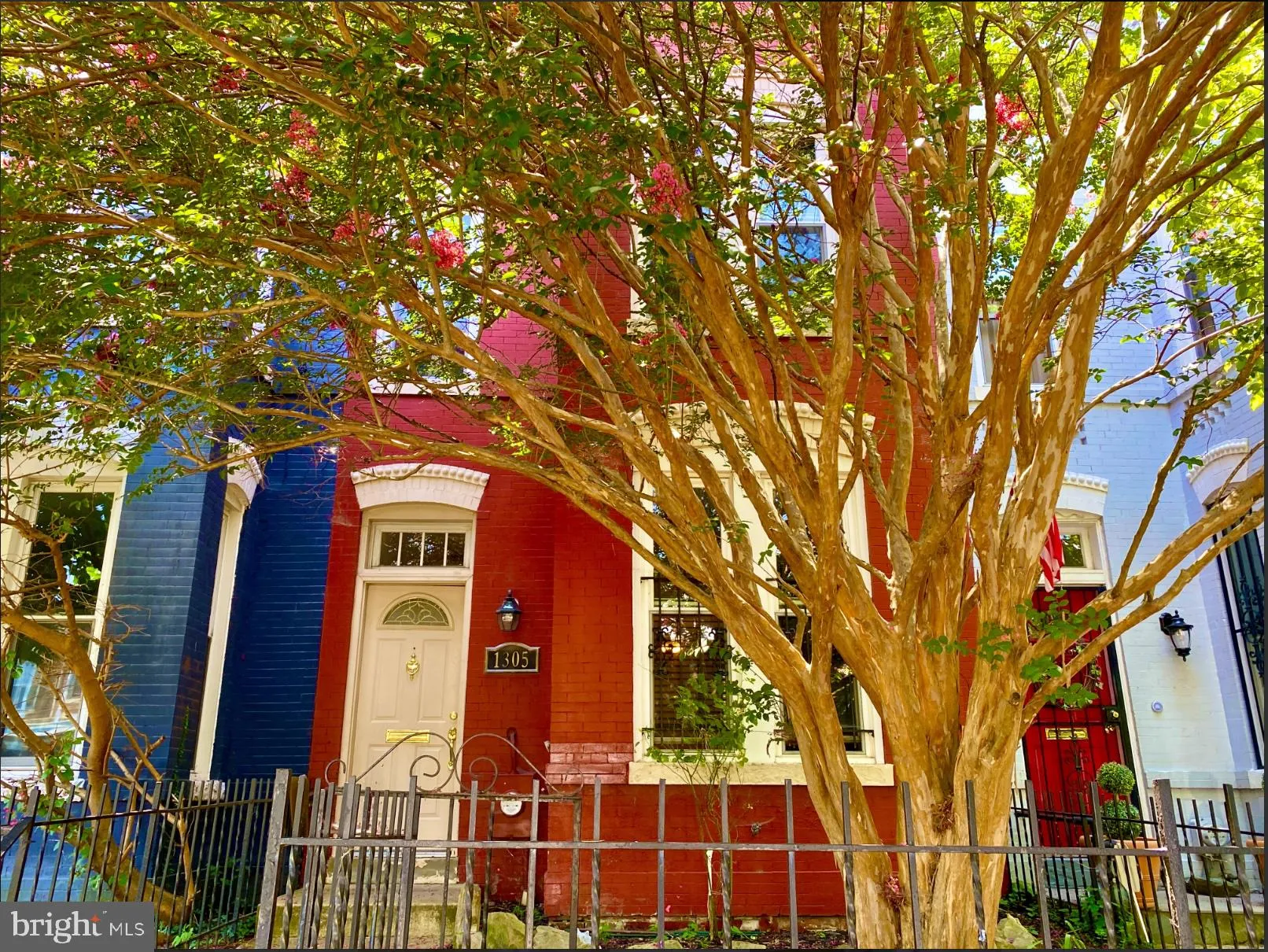 1305 F STREET, Washington, DC 20002