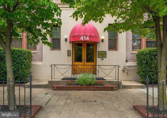 414 SEWARD SQUARE, Washington, DC 20003