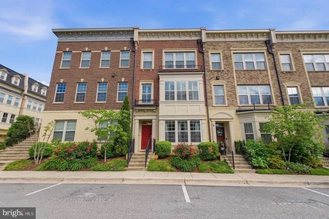703 QUAYSIDE COURT, Oxon Hill, MD 20745