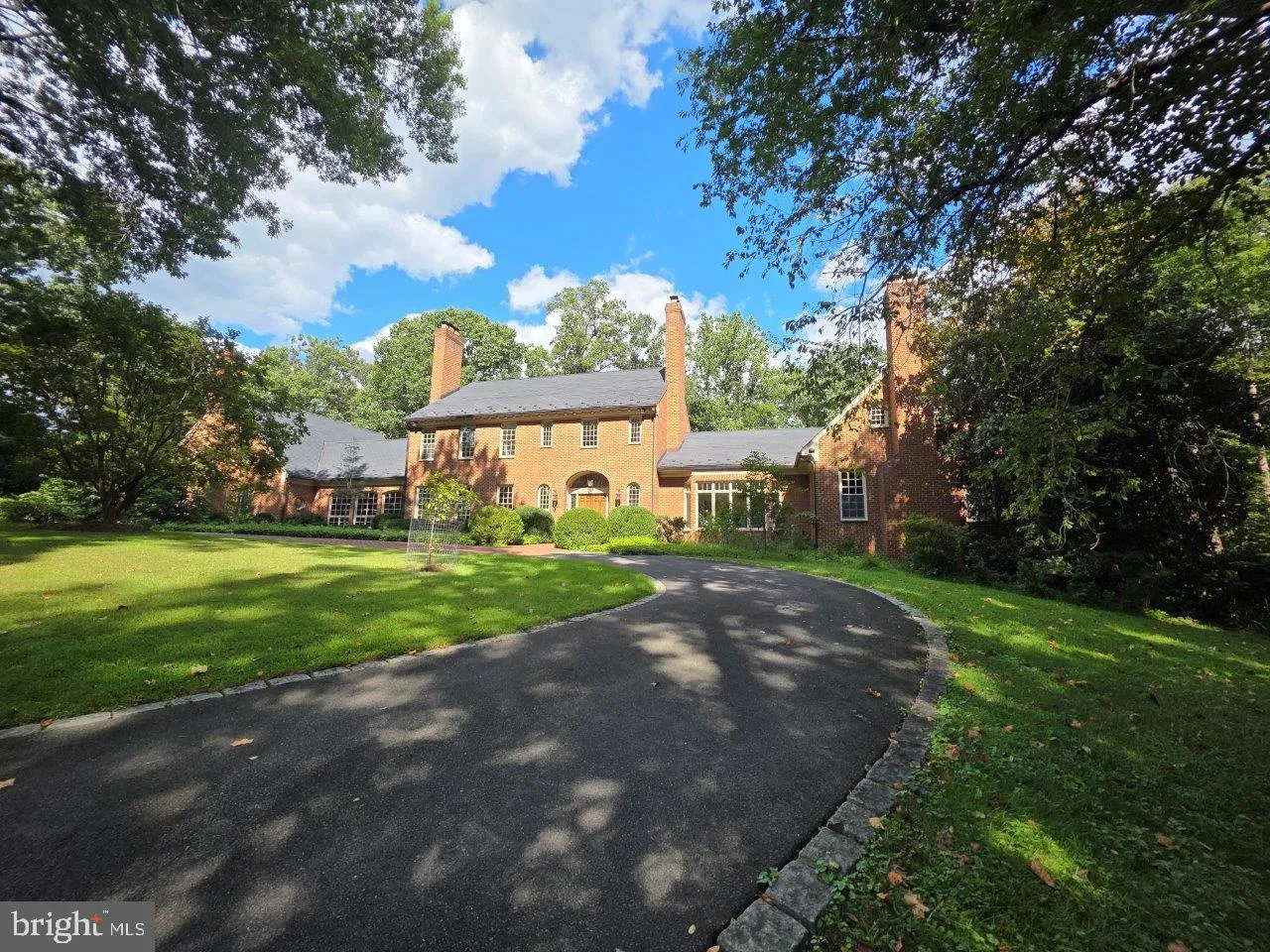 19 PINEY GLEN COURT, Potomac, MD 20854