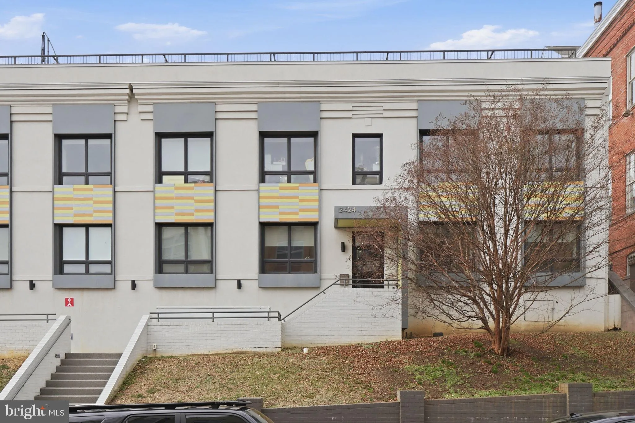 2424 17TH STREET, Washington, DC 20009