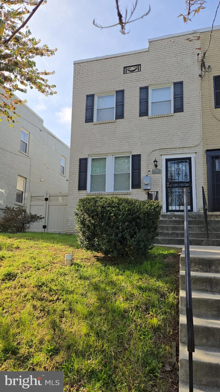 4217 FOOTE STREET, Washington, DC 20019