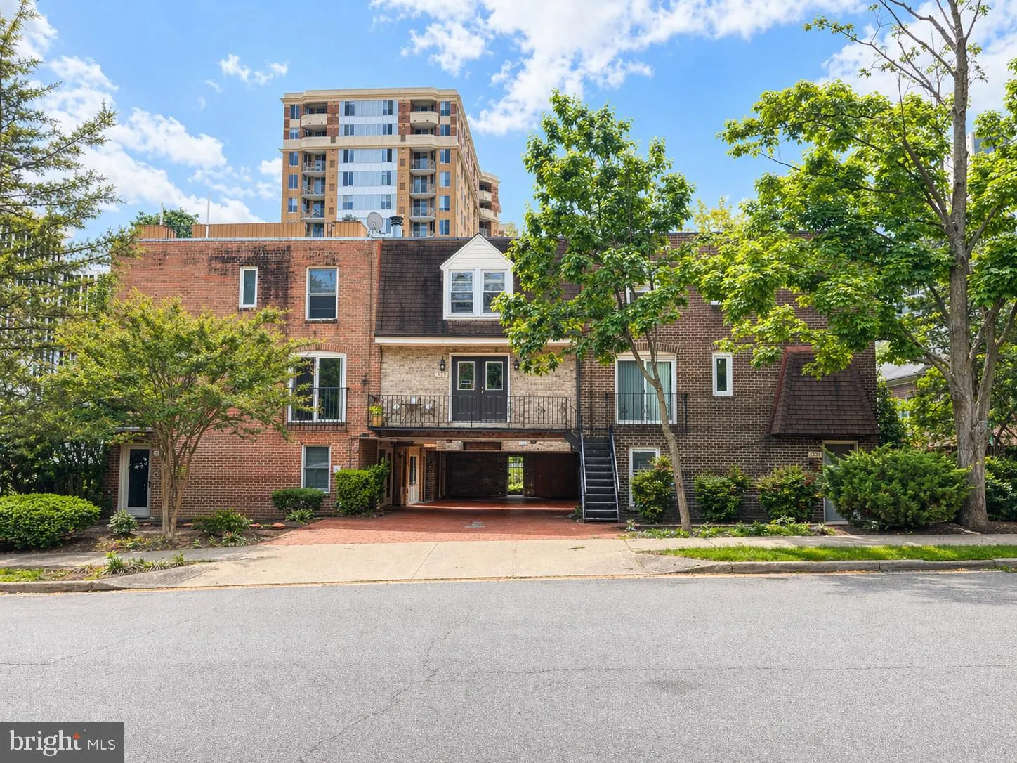 1527 COLONIAL TERRACE, Arlington, VA 22209