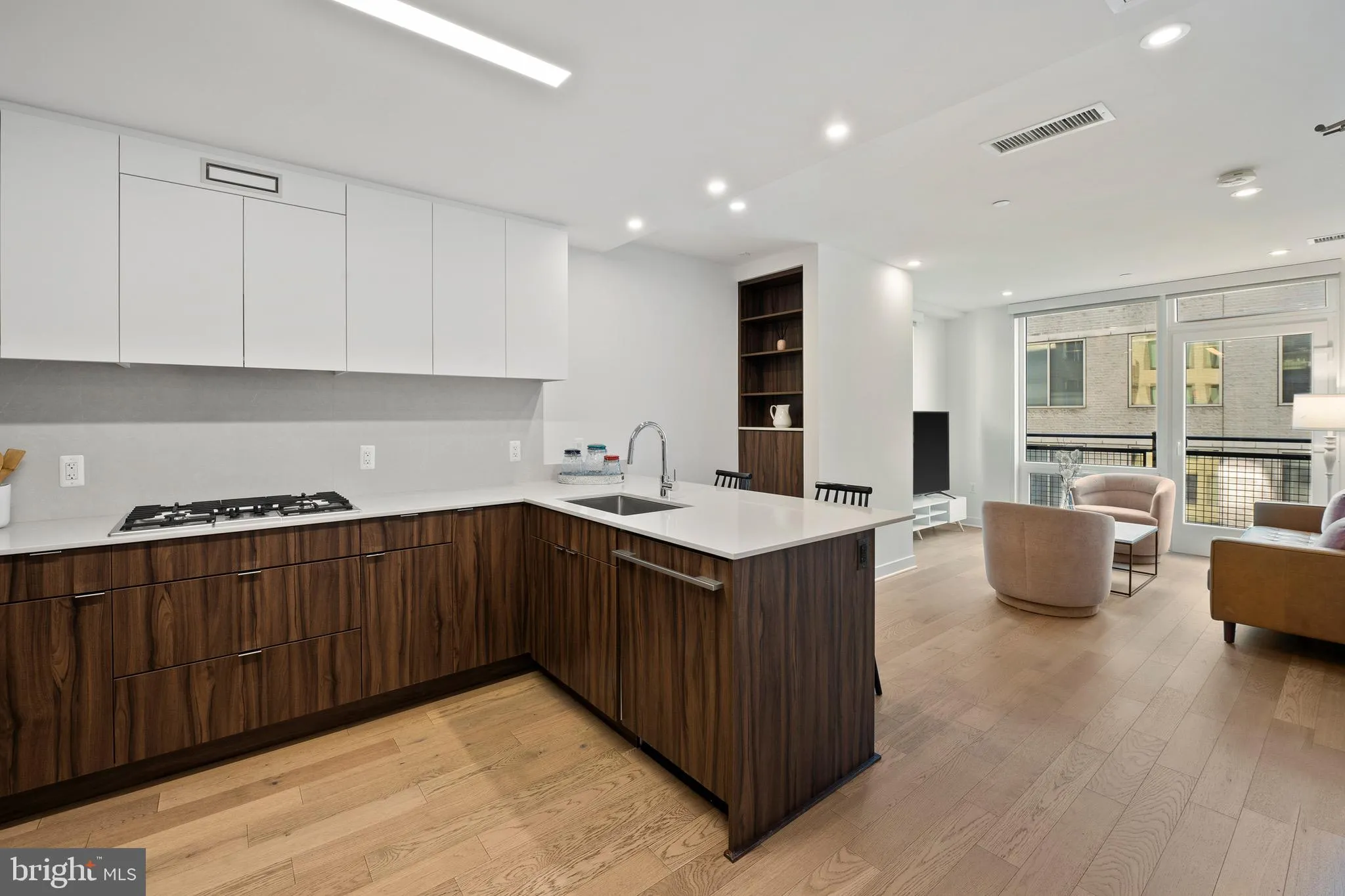 37 L STREET, Washington, DC 20003