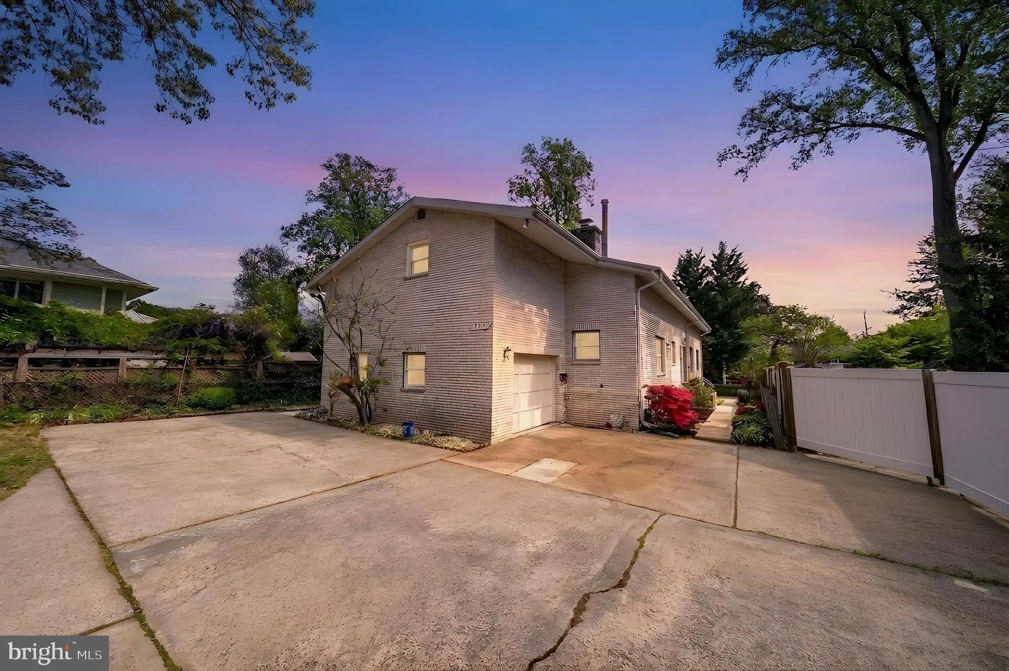 5812 GREENLAWN DRIVE, Bethesda, MD 20814