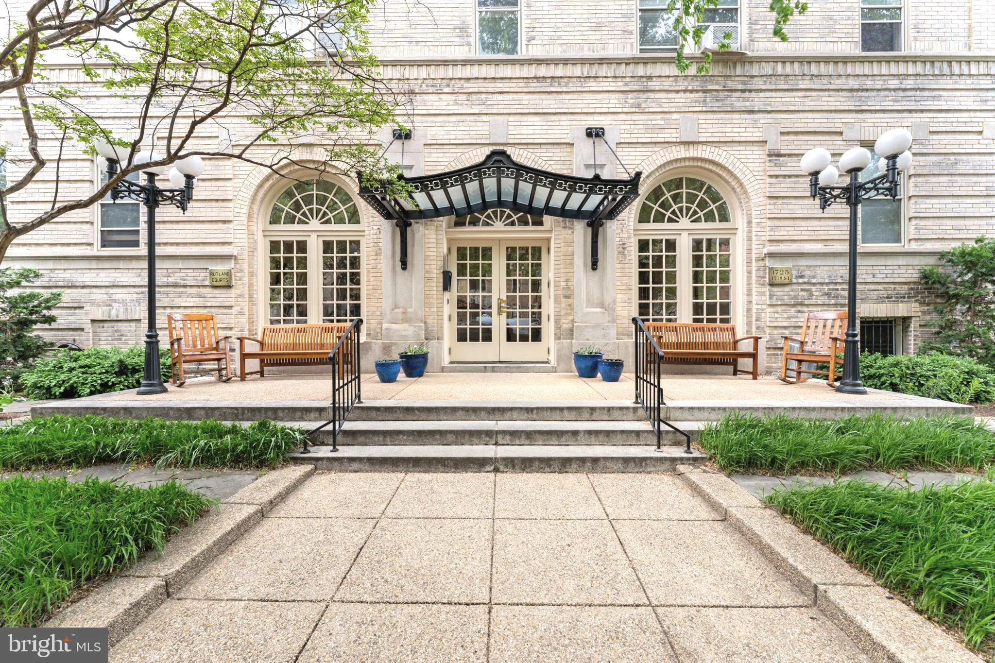 1725 17TH STREET, Washington, DC 20009