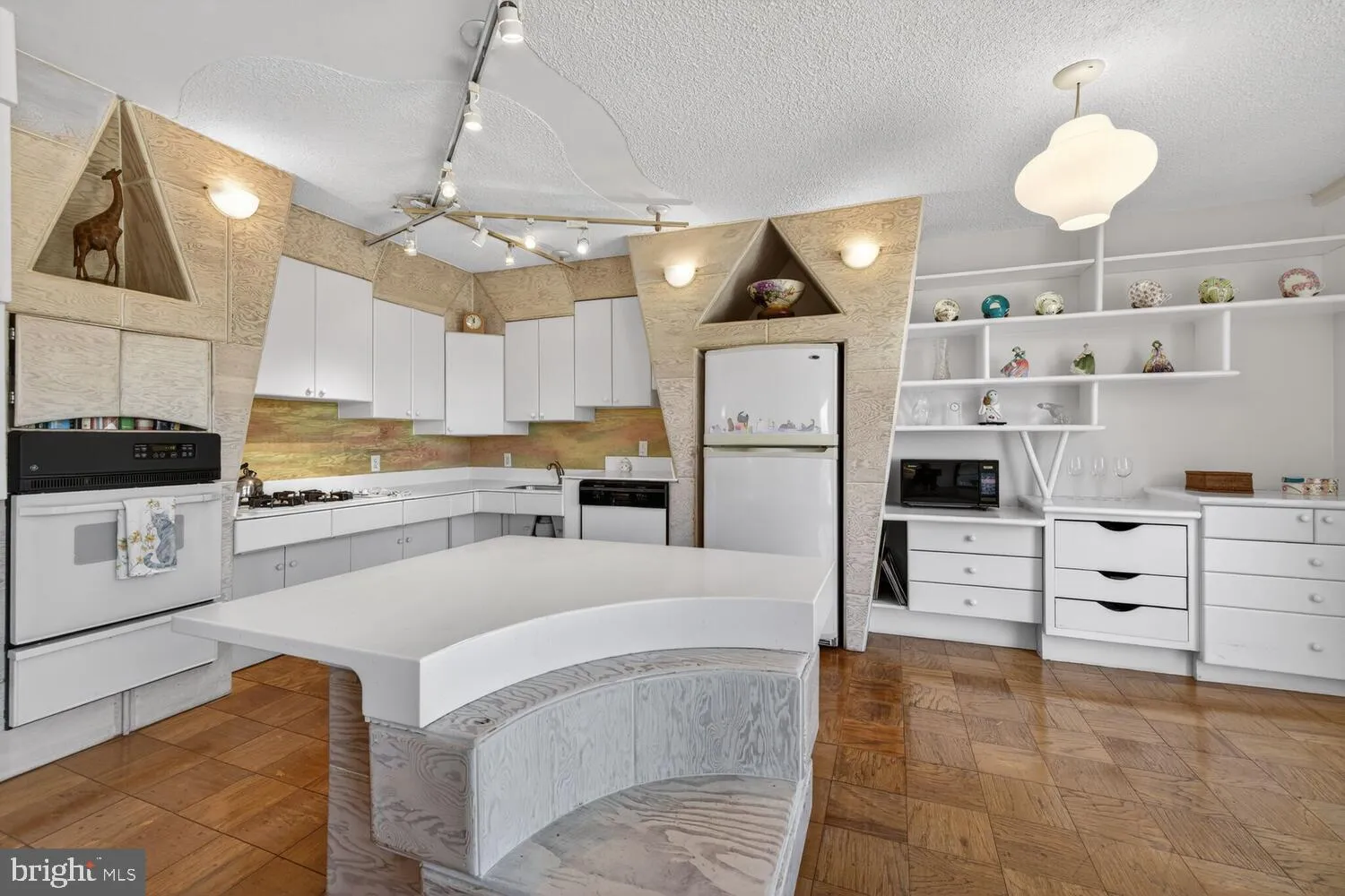 2100 WASHINGTON AVENUE, Silver Spring, MD 20910