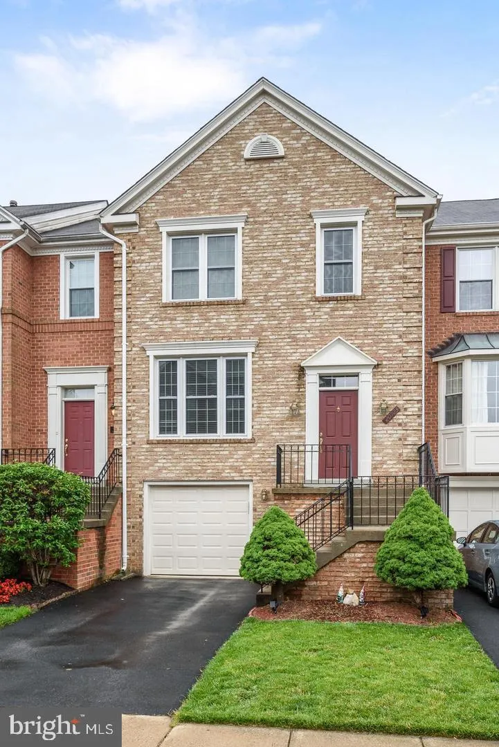 20923 SANDSTONE SQUARE, Sterling, VA 20165