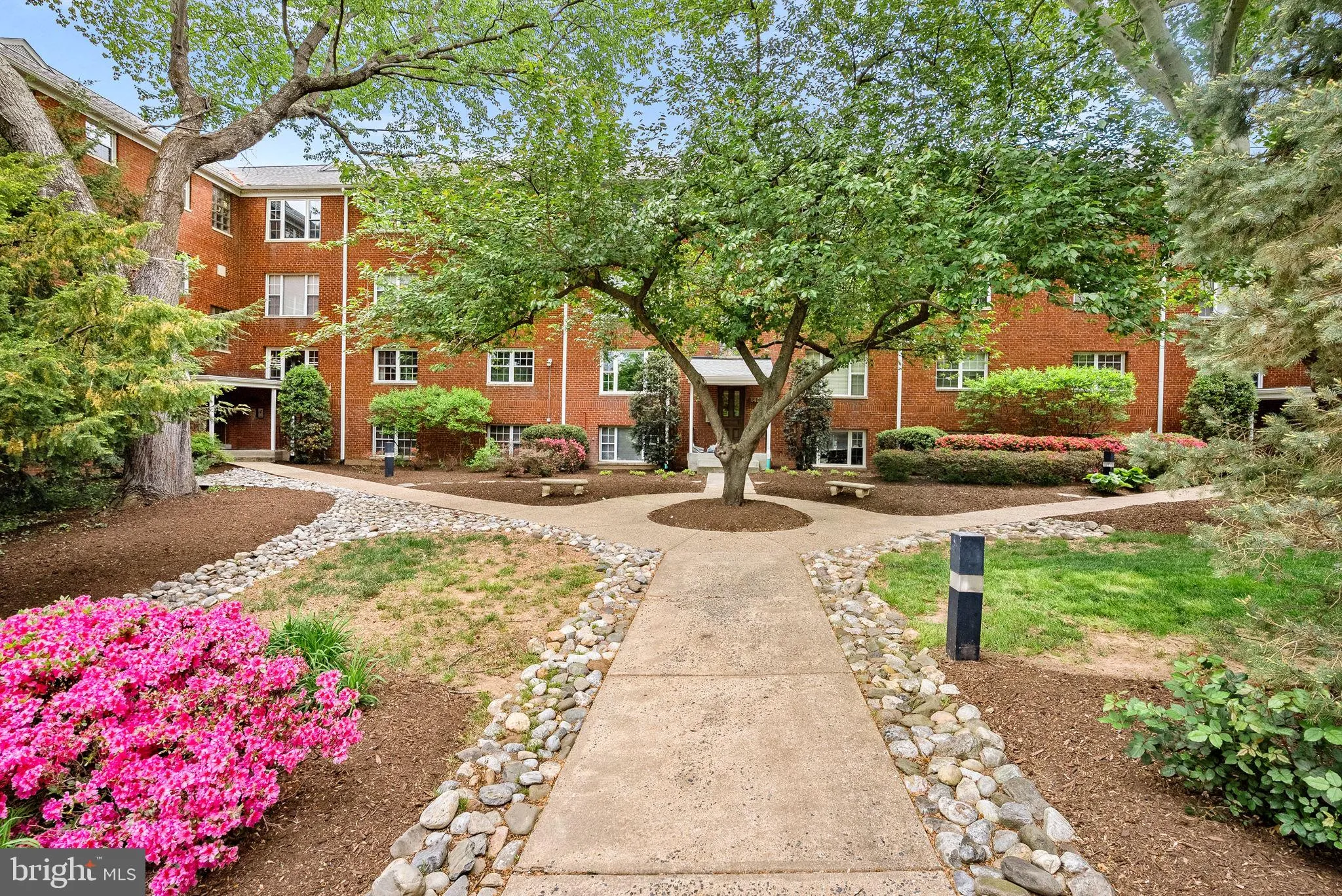1423 NASH STREET, Arlington, VA 22209