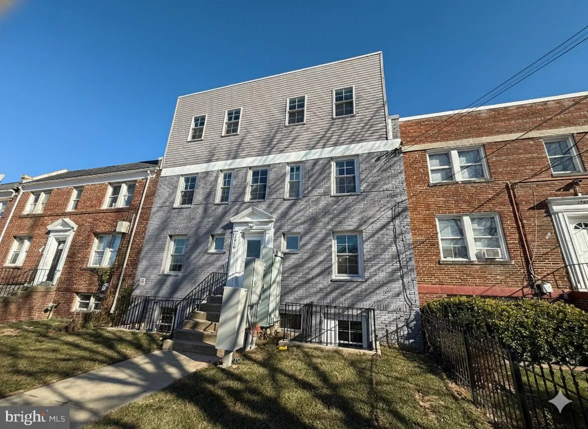 1516 18TH STREET, Washington, DC 20020