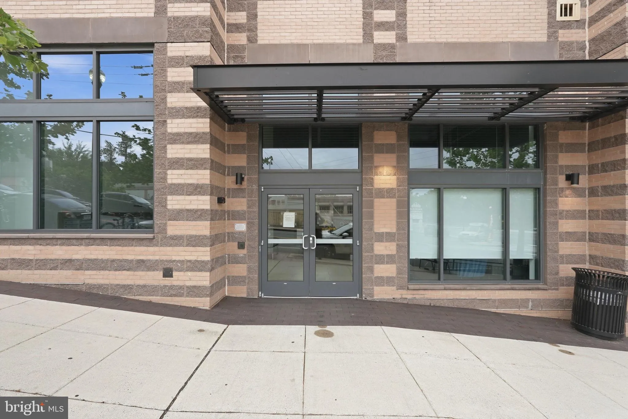 989 BUCHANAN STREET, Arlington, VA 22204