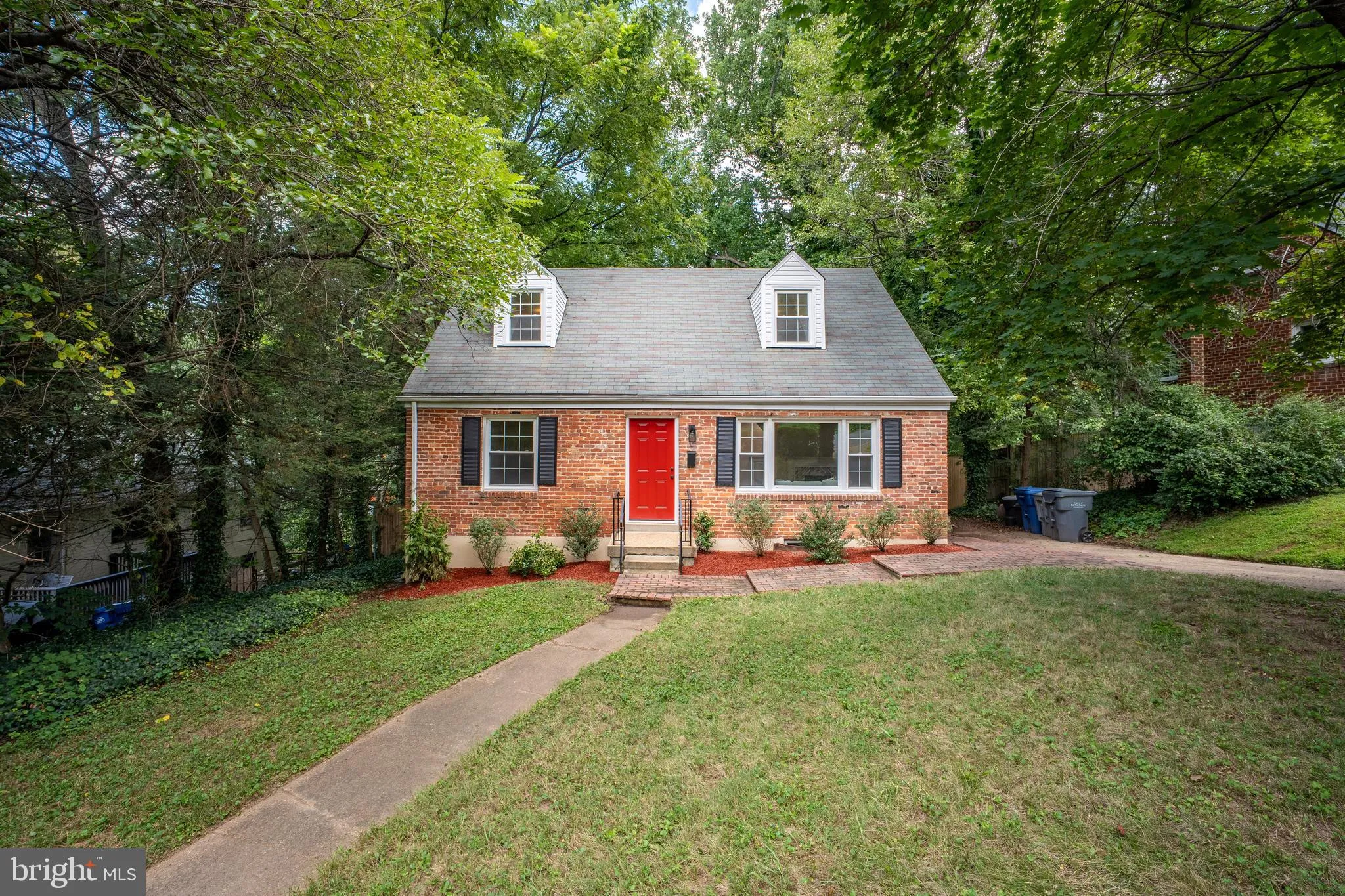 6474 OAKWOOD DRIVE, Falls Church, VA 22041