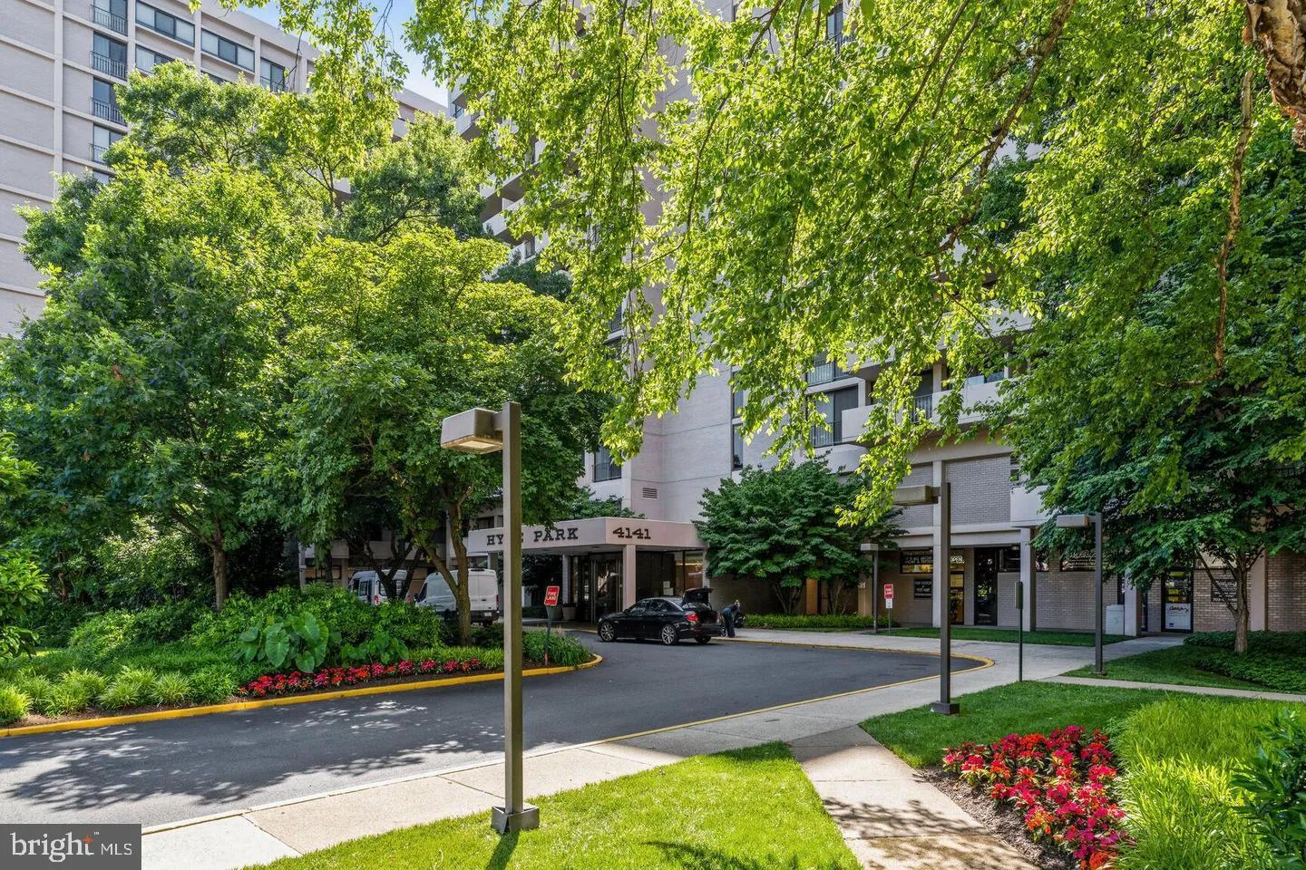 4141 HENDERSON, Arlington, VA 22203