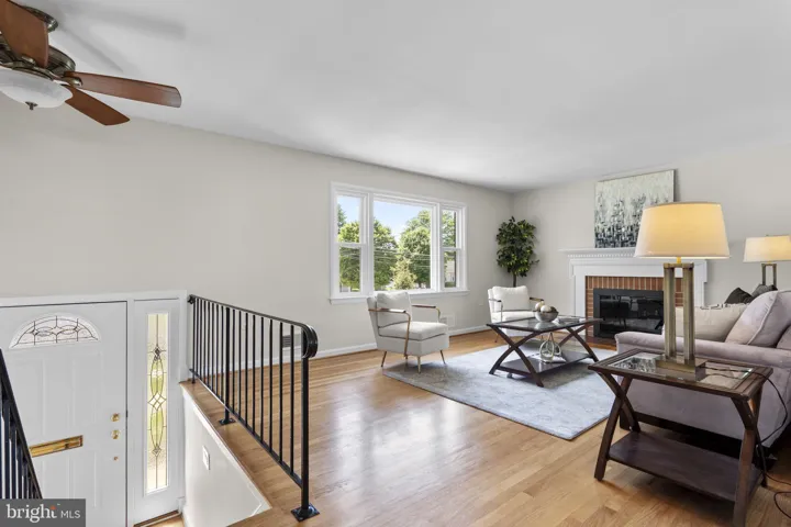 7530 Fairwood Lane, Falls Church, VA 22046