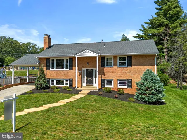 7530 Fairwood Lane, Falls Church, VA 22046