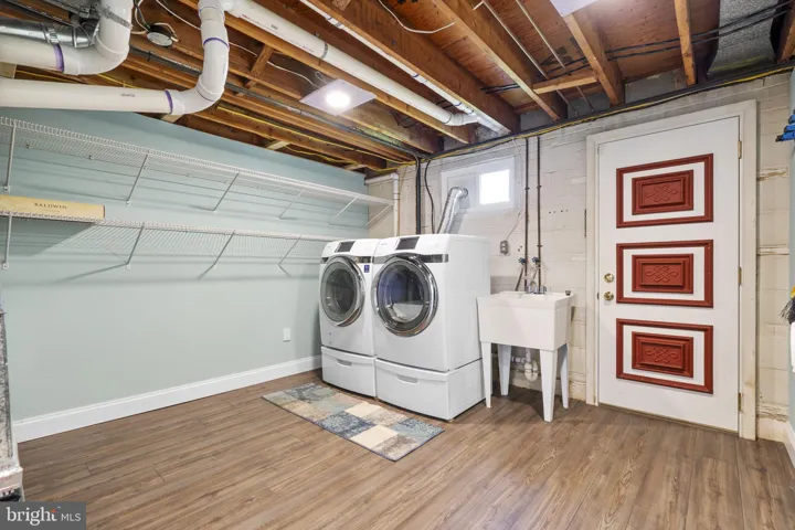 7530 Fairwood Lane, Falls Church, VA 22046