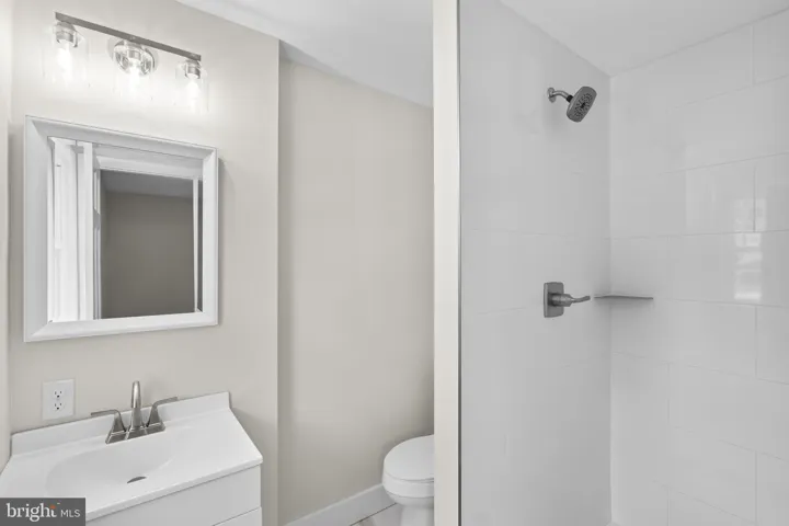 7530 Fairwood Lane, Falls Church, VA 22046