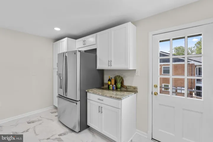 7530 Fairwood Lane, Falls Church, VA 22046