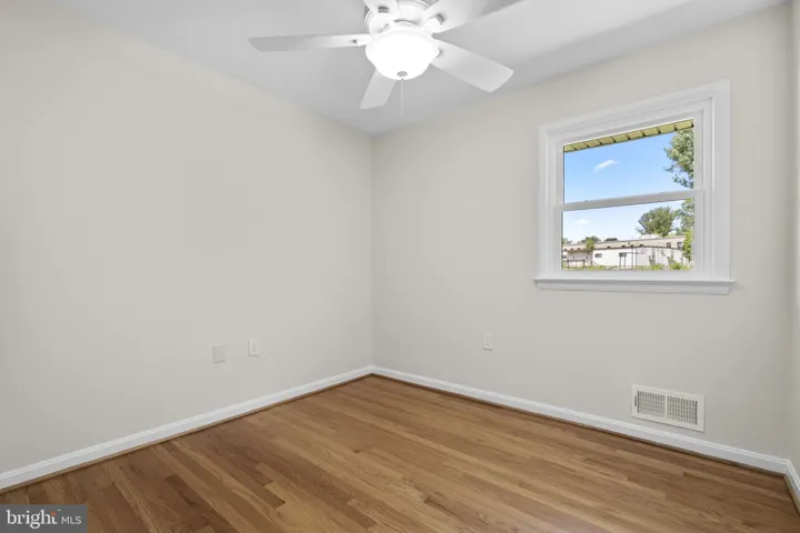 7530 Fairwood Lane, Falls Church, VA 22046