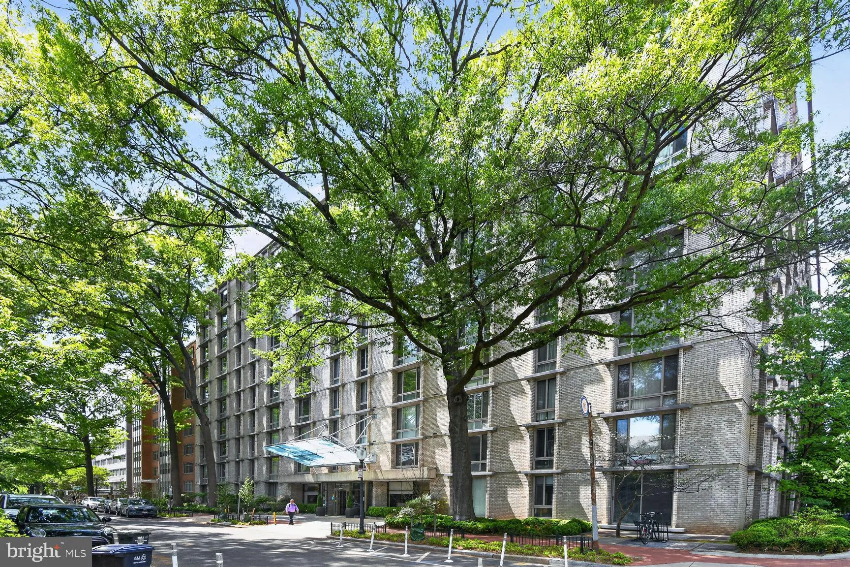 940 25TH STREET, Washington, DC 20037