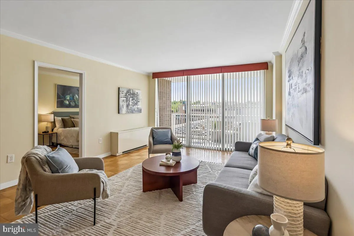 3001 VEAZEY TERRACE, Washington, DC 20008