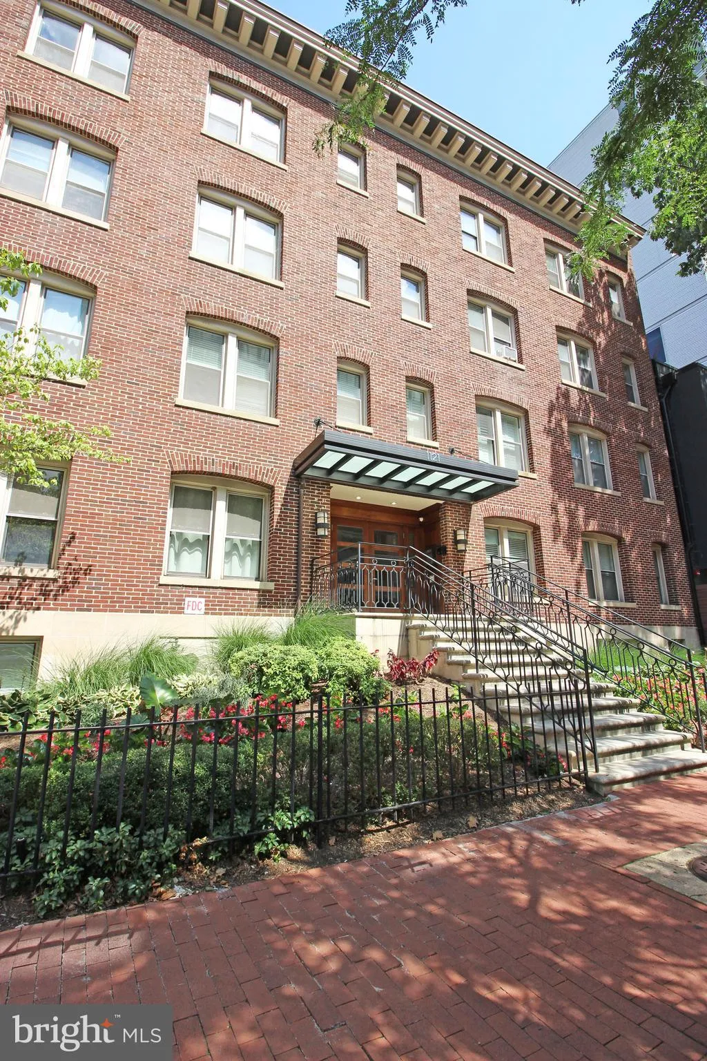 1121 24TH STREET, Washington, DC 20037