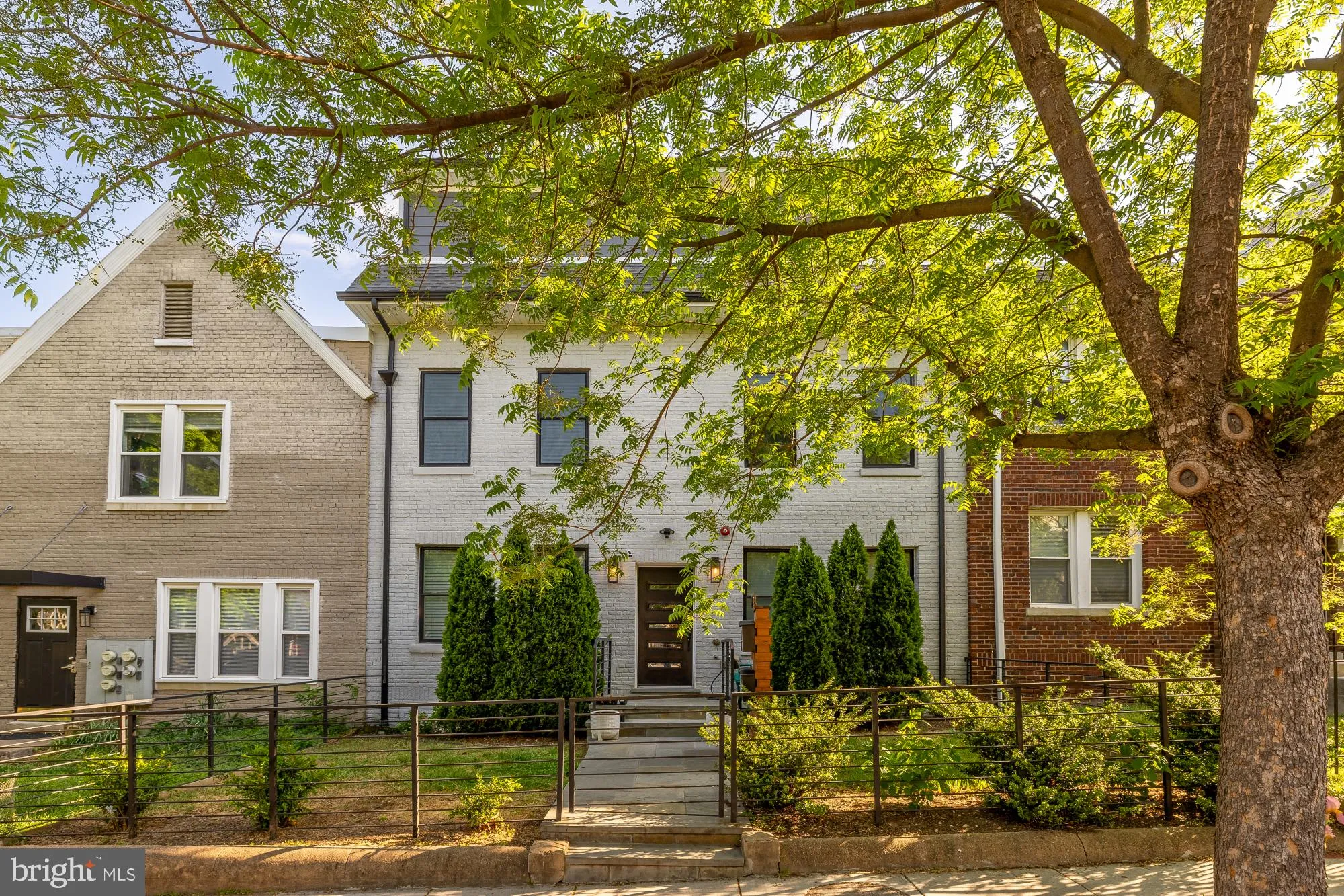 1120 PENN STREET, Washington, DC 20002