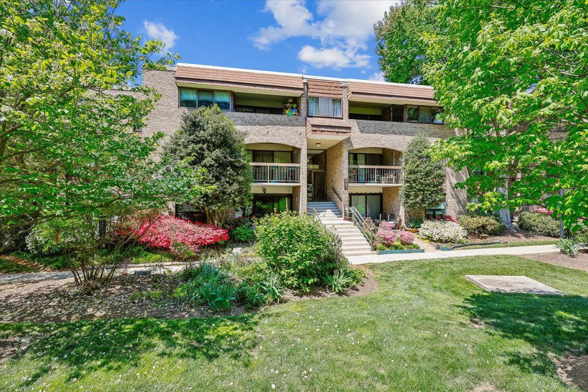 401 CHRISTOPHER AVENUE, Gaithersburg, MD 20879