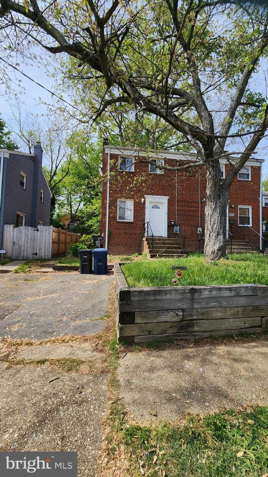 27 HUDSON STREET, Alexandria, VA 22304