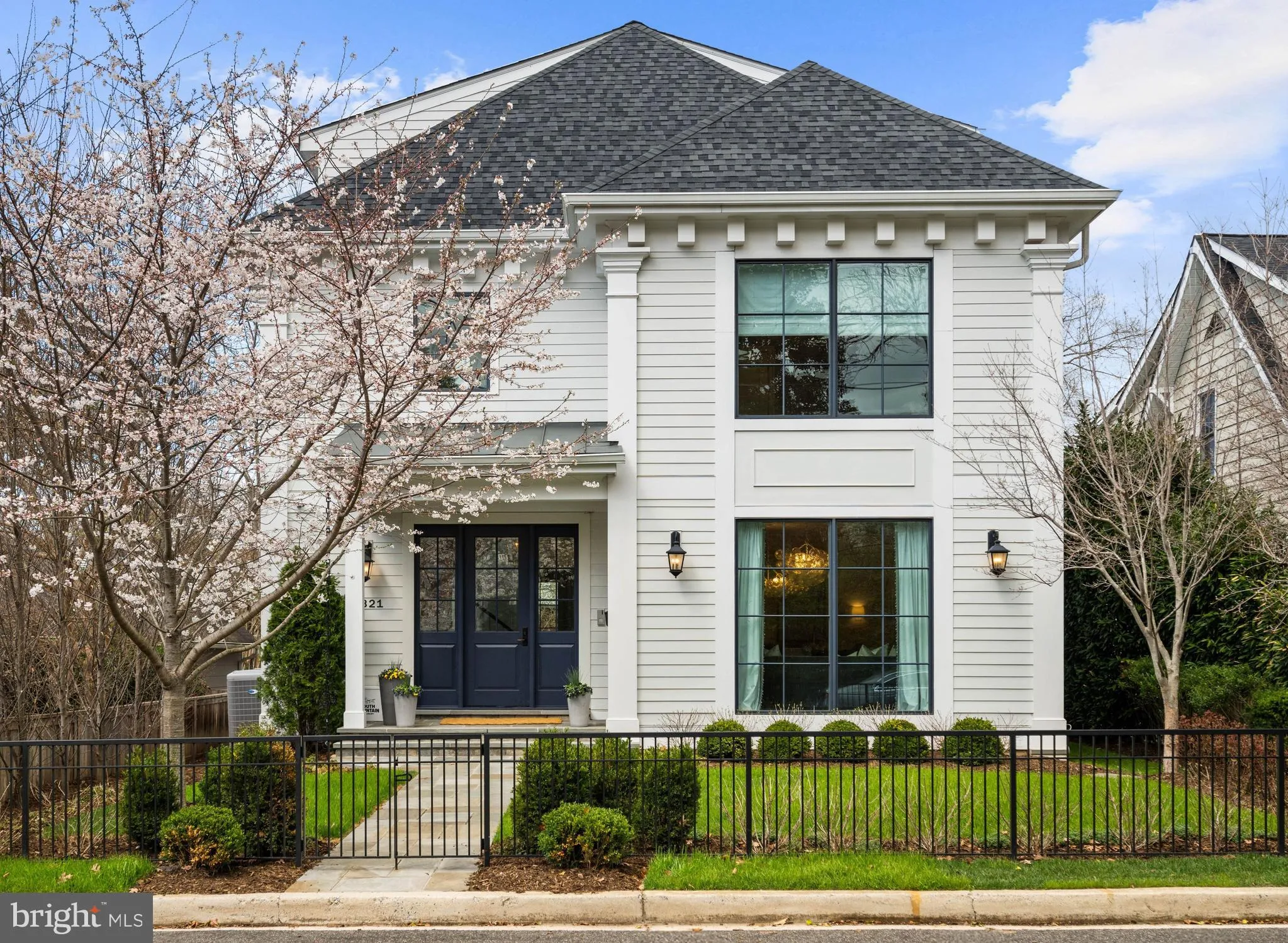 5321 MACOMB STREET, Washington, DC 20016