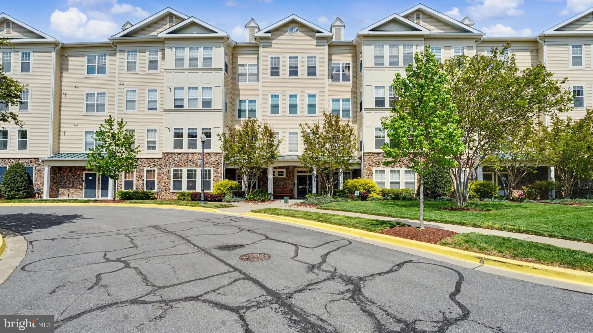 311 HIGH GABLES DRIVE, Gaithersburg, MD 20878