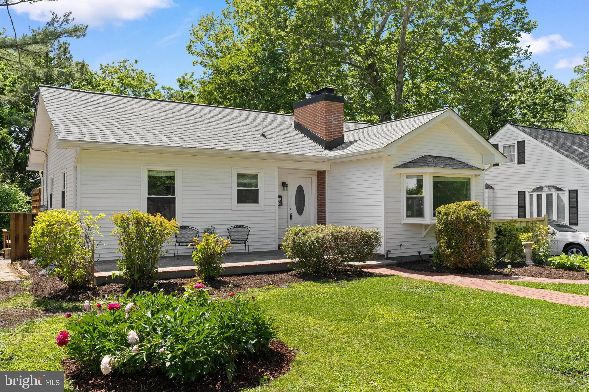 8 OAK AVENUE, Gaithersburg, MD 20877