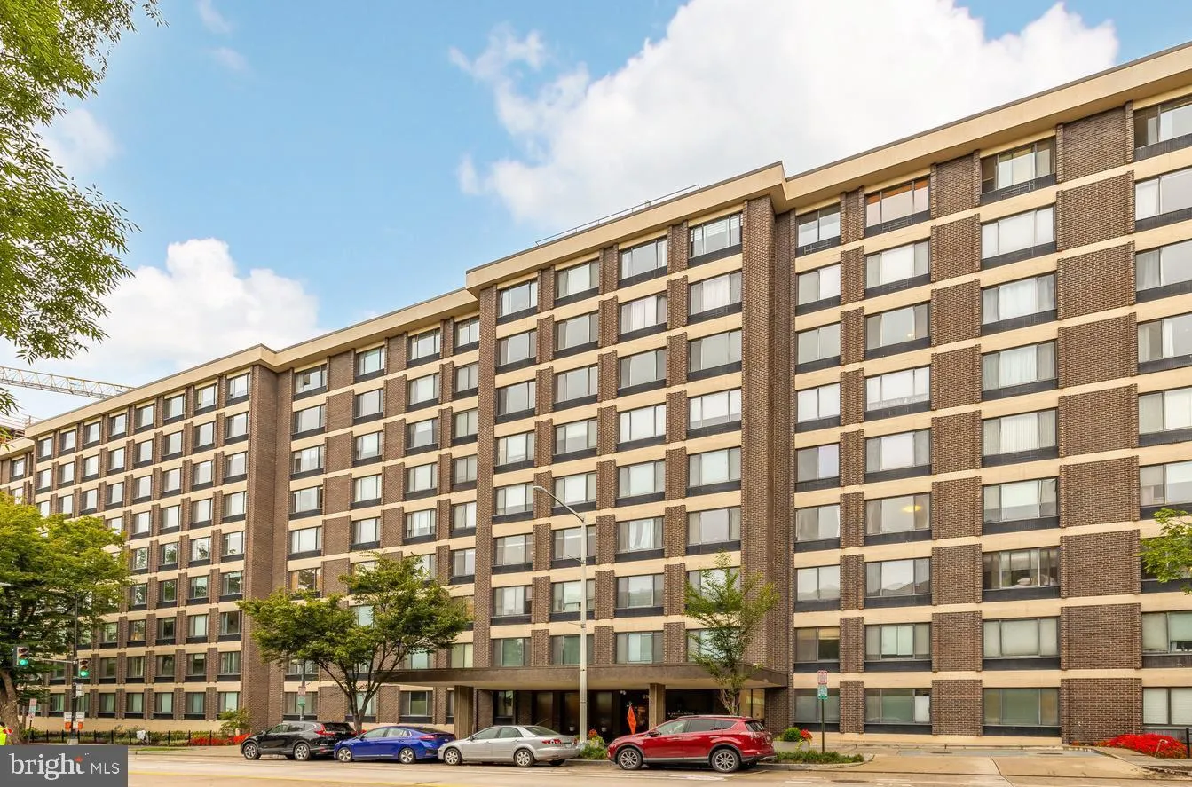 2501 CALVERT STREET, Washington, DC 20008