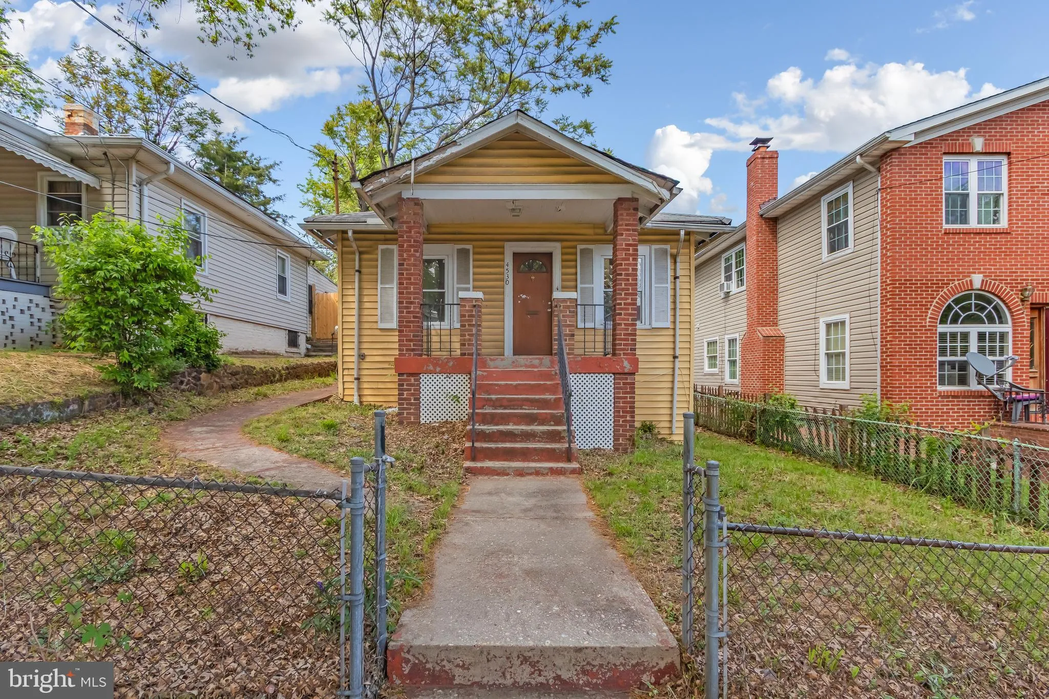 4530 DIX STREET, Washington, DC 20019