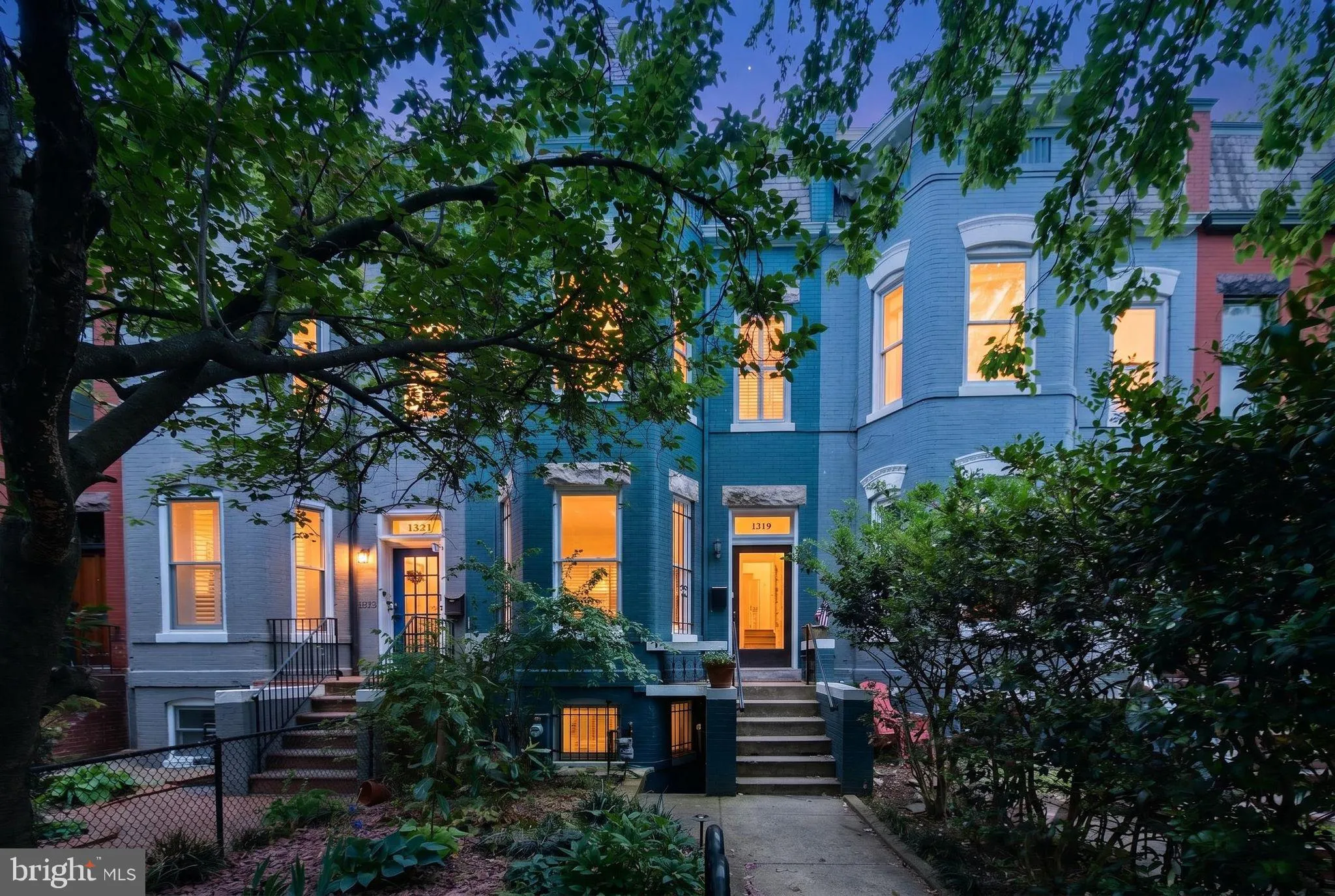 1319 MASSACHUSETTS, Washington, DC 20003